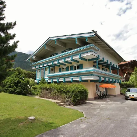 Daire Comfortable Apartment Near Krimml Waterfalls *